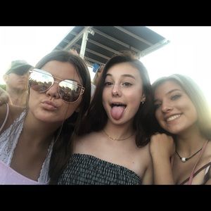 Meet your Posher, Bleu